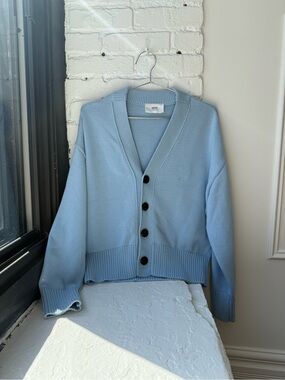 Ami Light Blue Button-Front V-Neck Cardigan